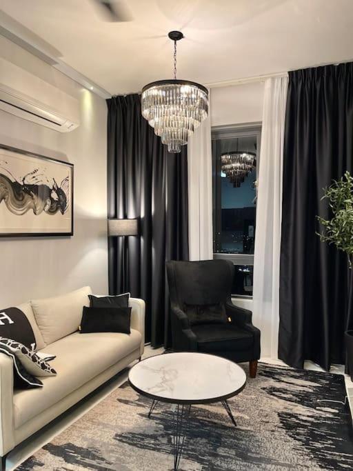 Sina Troika Residence Kota Bharu 2Br Wifi Netflix Pool 외부 사진