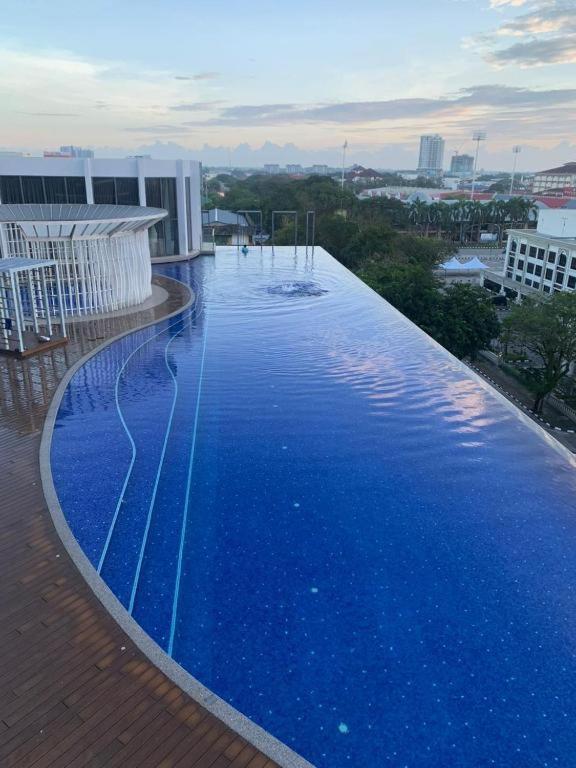Sina Troika Residence Kota Bharu 2Br Wifi Netflix Pool 외부 사진